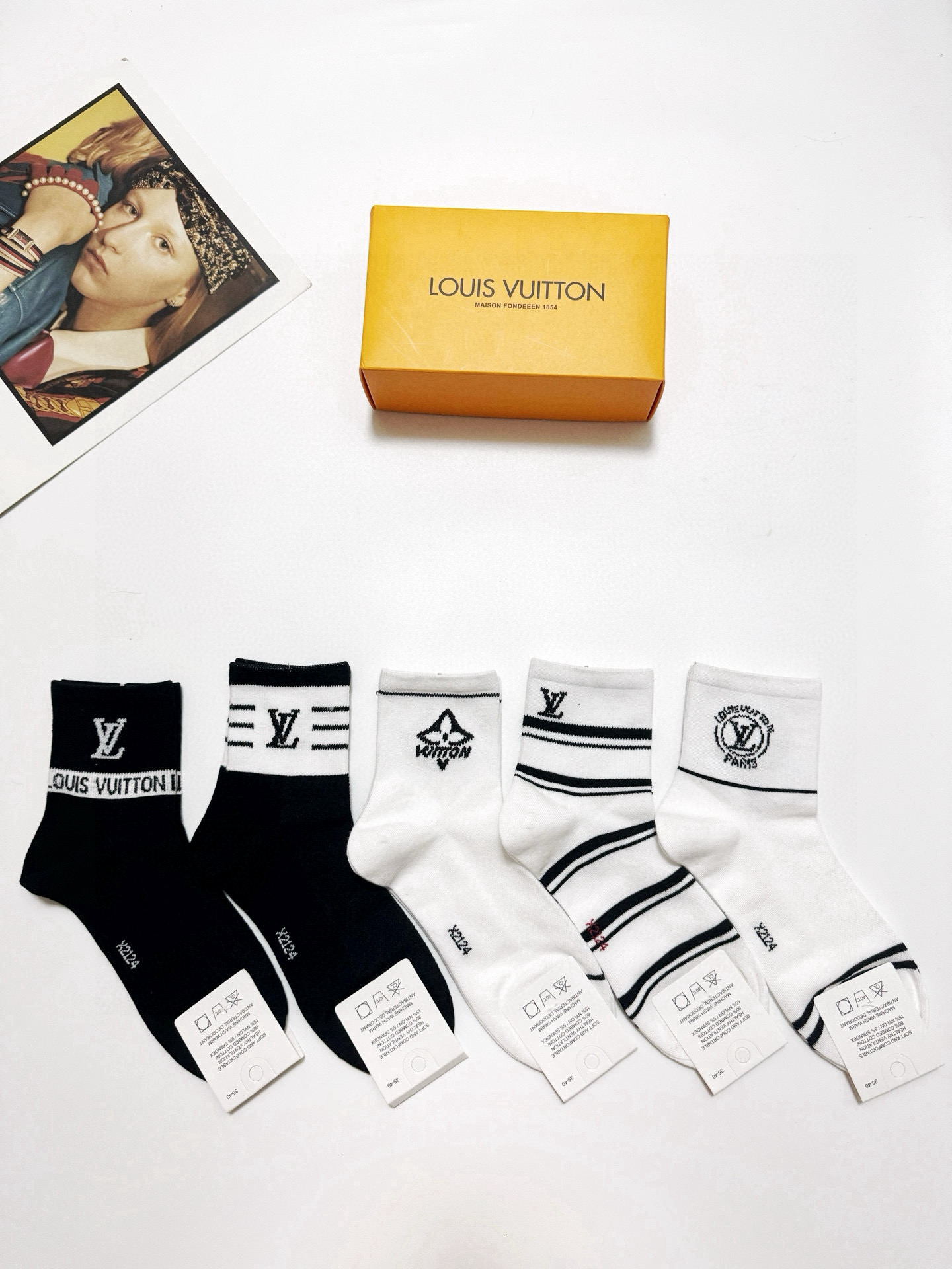 LV高仿運動中筒襪五雙禮盒組 字樣條紋設計質感實穿推薦｜歐美奢侈品精品推薦