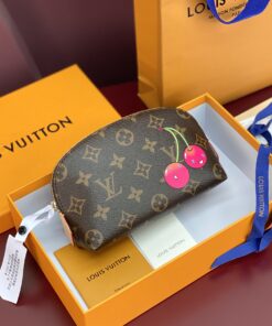 LV高仿櫻桃化妝包 經典老花俏皮點綴可愛便攜實用女用款