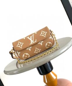 LV 一比一奶油棕短肩包 Giant Monogram圖案亮眼吸睛