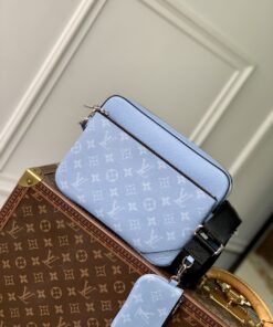 LV高仿M14069斜背包水藍老花帆布拼接潮流設計款