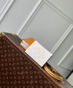 LV高仿白色壓紋卡夾 對開摺疊設計極簡實用多卡位輕巧款