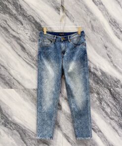 LV原單滿版老花牛仔褲 淺藍洗水高腰直筒款