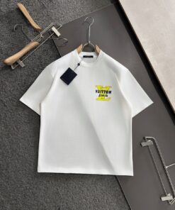 LV精品仿製白色短T 小LOGO黃字設計 純棉簡約百搭款