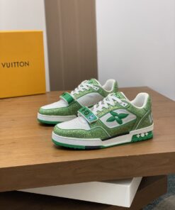 LV高仿綠白撞色運動鞋百搭街頭風活力亮眼配色