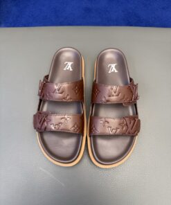 LV高仿棕色雙帶拖鞋質感皮革 經典圖騰設計 夏日輕奢奢侈品復刻版