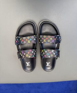 LV高仿彩色Logo黑底拖鞋 雙帶潮感設計 夏季必備穿搭款 質感實穿推薦