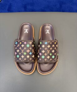 LV原單彩色Monogram拖鞋 男士平底休閒涼拖鞋 夏季輕奢風人氣百搭款