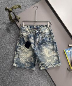 LV A貨迷彩牛仔短褲 抽象壓印設計 潮流高街風範