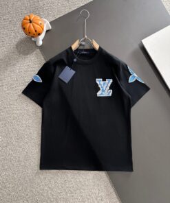 LV 原單黑色短袖T恤 藍白Logo刺繡 袖口點綴花紋元素款