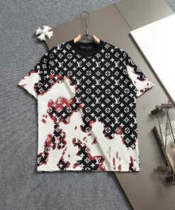 LV 高仿潑墨拼接滿版Logo短袖 黑白撞色男士設計感T恤 潮流百搭款