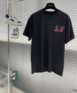 LV原單黑T紅邊LV字母刺繡潮流休閒設計感款