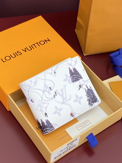 LV 一比一滑雪圖案短夾 白色冬日Monogram印花人氣款