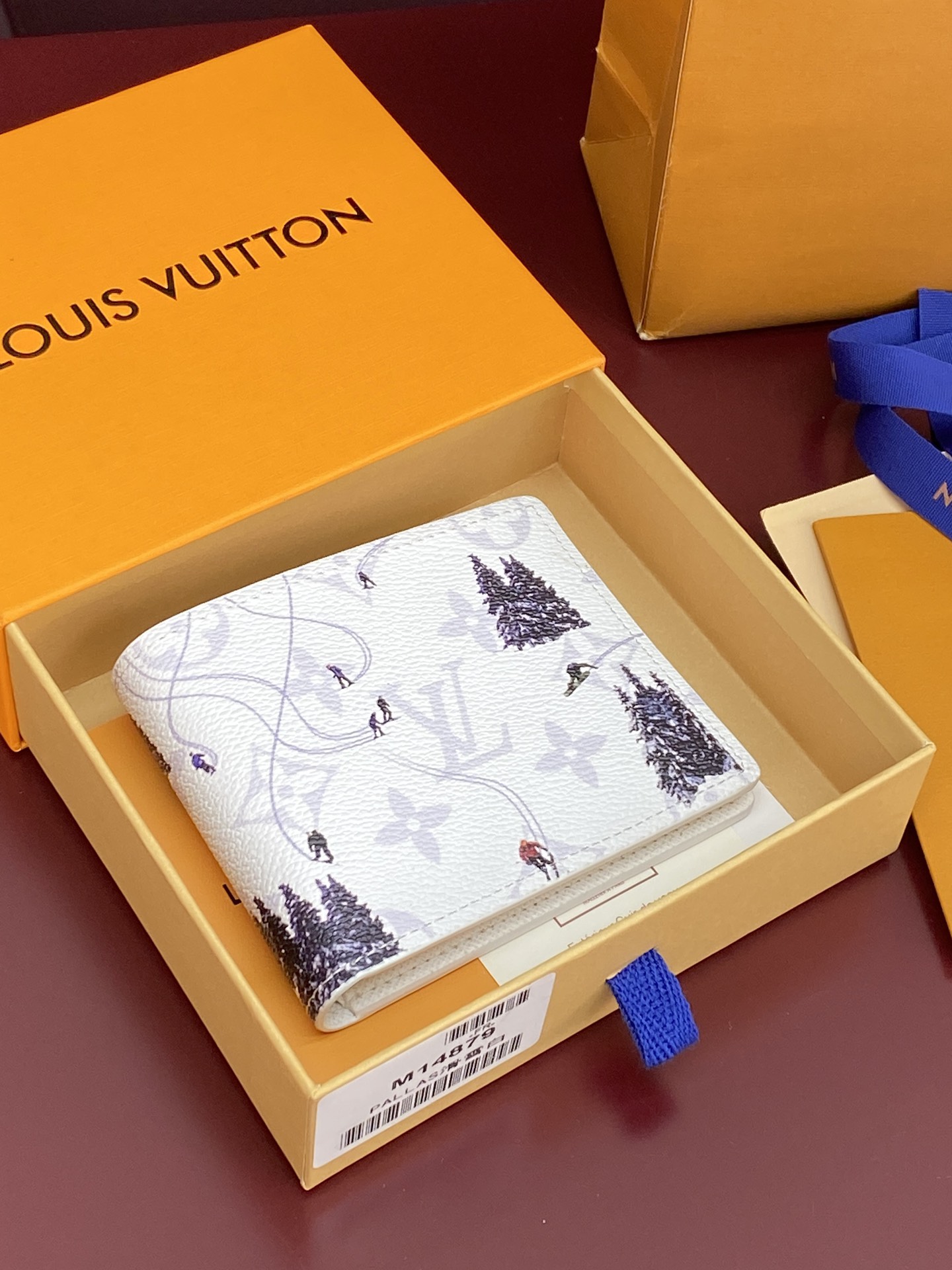 LV 一比一滑雪圖案短夾 白色冬日Monogram印花人氣款｜歐美奢侈品精品推薦