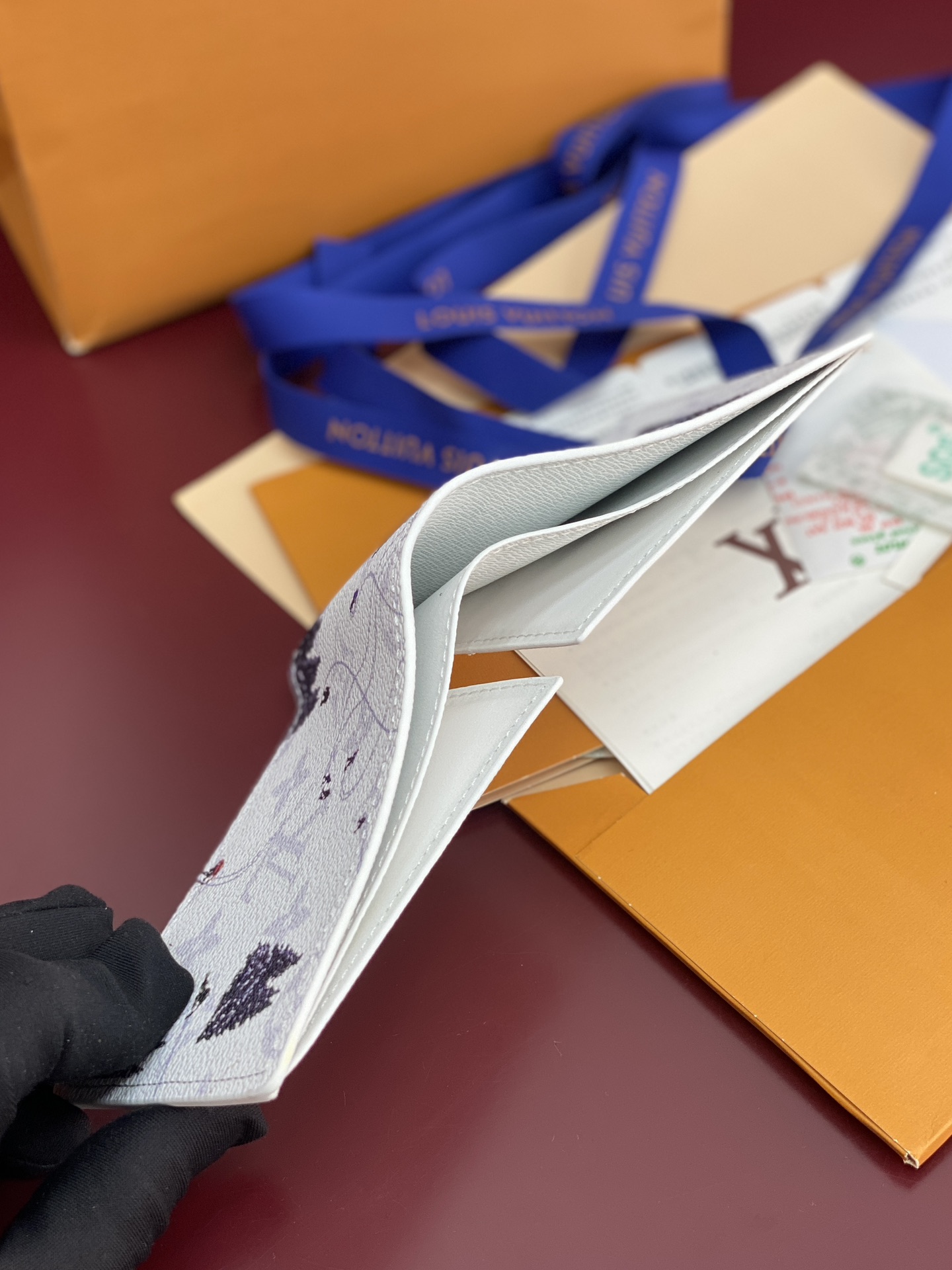 LV 一比一滑雪圖案短夾 白色冬日Monogram印花人氣款｜歐美奢侈品精品推薦