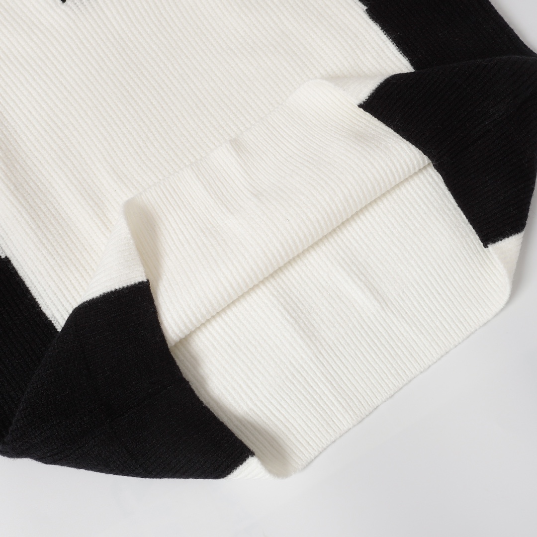 LV A貨拼色毛衣半拉鍊立領設計 男士簡約黑白潮流單品｜歐美奢侈品精品推薦