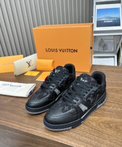 LV A貨黑色Monogram運動鞋 全黑高街帥氣設計款