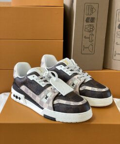 LV 精品仿製棋盤格運動鞋 經典老花配色低筒男鞋潮流款