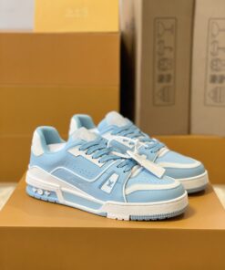 LV 原單運動鞋 湖水藍素面款 清新時尚簽名壓印 潮男百搭推薦款