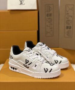LV 一比一黑白配色運動鞋 經典Logo點綴設計感街頭百搭款