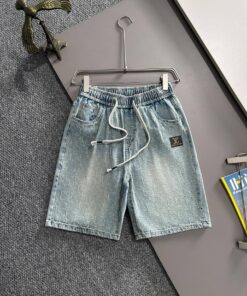 LV原單淺藍牛仔短褲 字紋壓花抽繩設計 夏日輕便舒適款