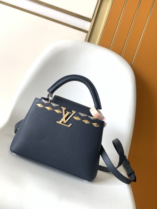 LV高仿女款小包深藍荔枝皮 金色Logo壓紋 時尚鍊帶可肩背設計