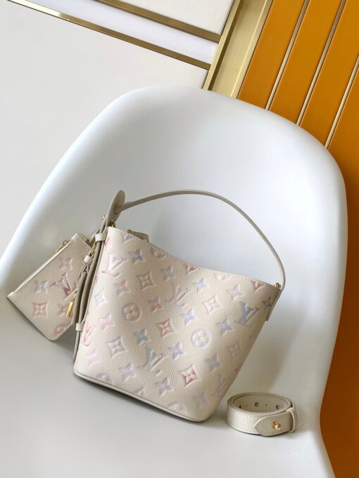 LV 高仿粉彩Monogram水桶包 奶白色系柔感設計附拉鍊小包