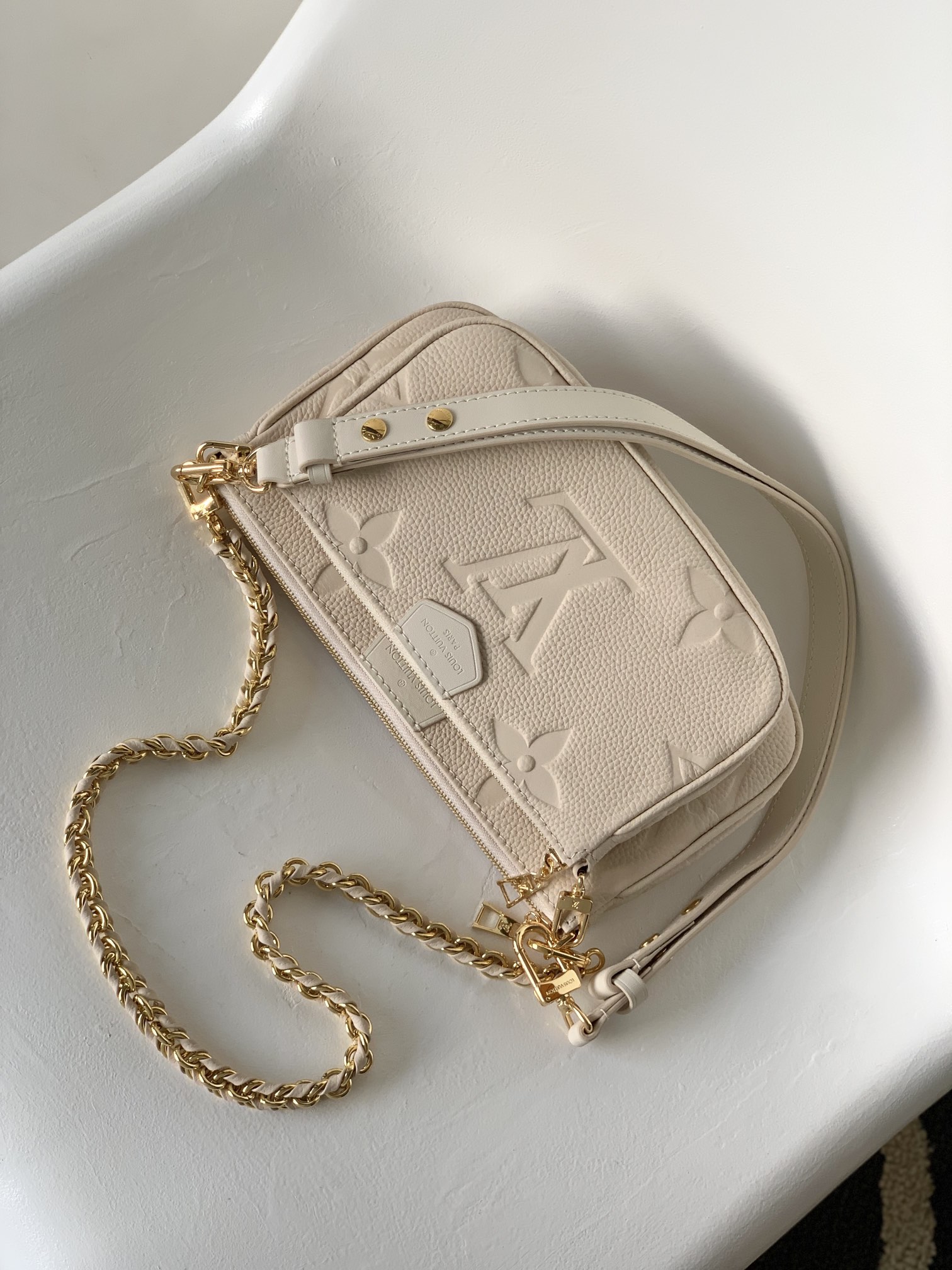 LV 精品仿製 Alma BB 經典 Monogram 圓弧手袋 小巧優雅｜歐美奢侈品精品推薦