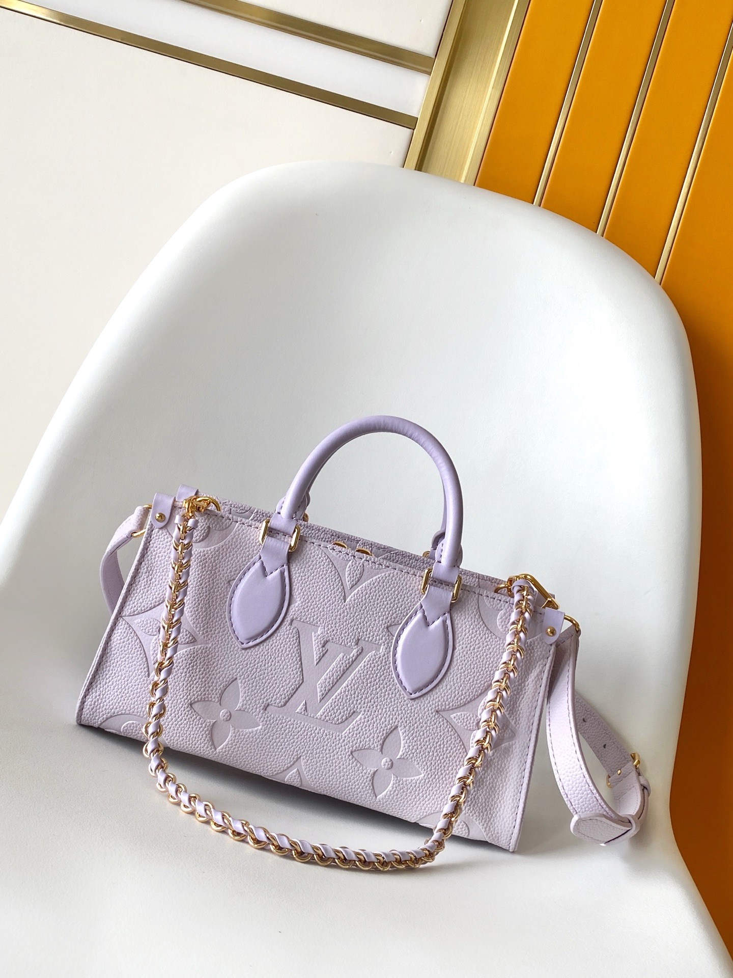 LV 一比一 紫色迷你手提鏈條包 精緻小巧百搭設計|超A仿原單精品圖片 6 LV 一比一 紫色迷你手提鏈條包 精緻小巧百搭設計|歐美奢侈品精品推薦