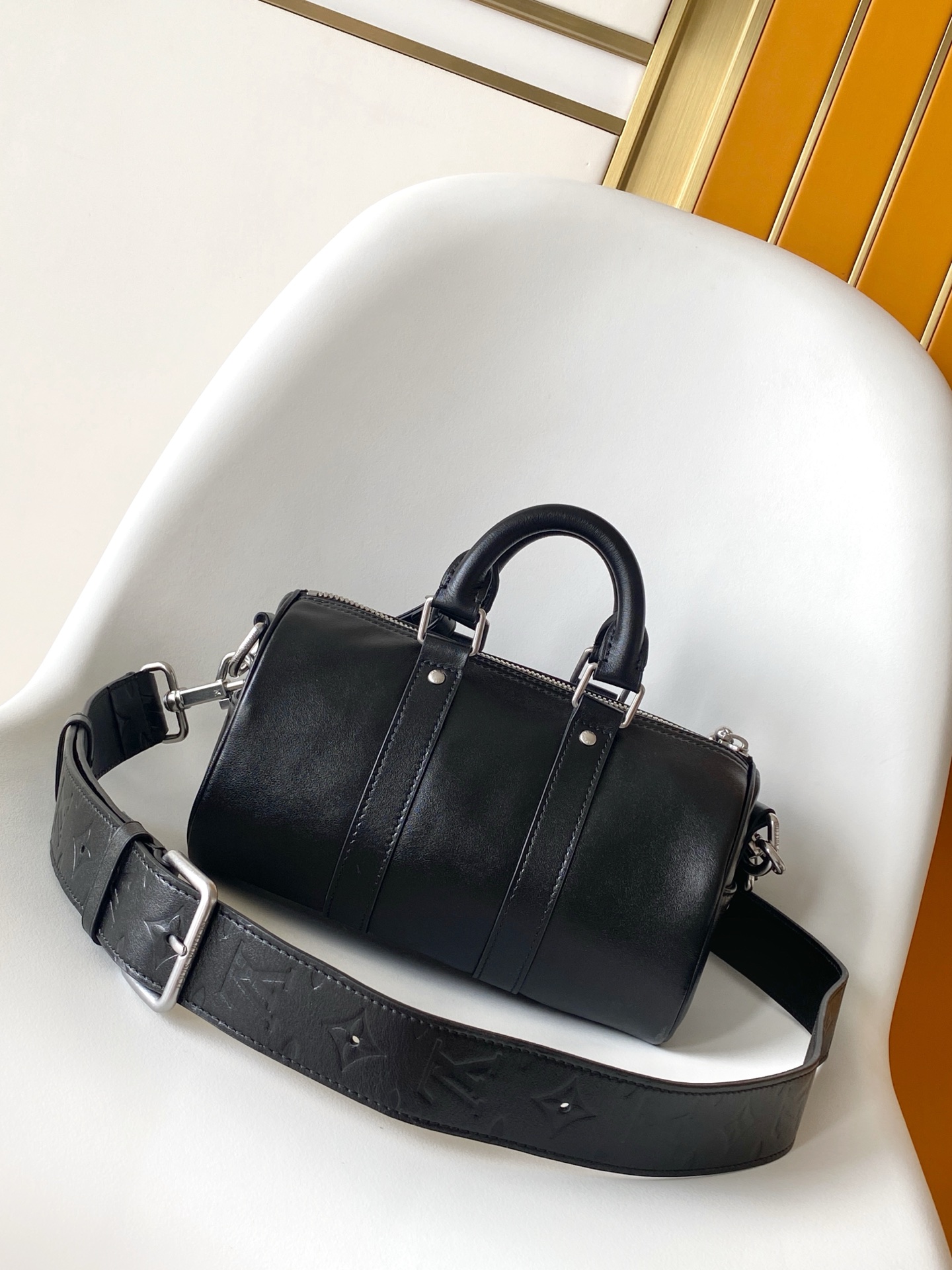 LV 高仿 黑色手提相機包 時尚百搭實用設計款｜歐美奢侈品精品推薦