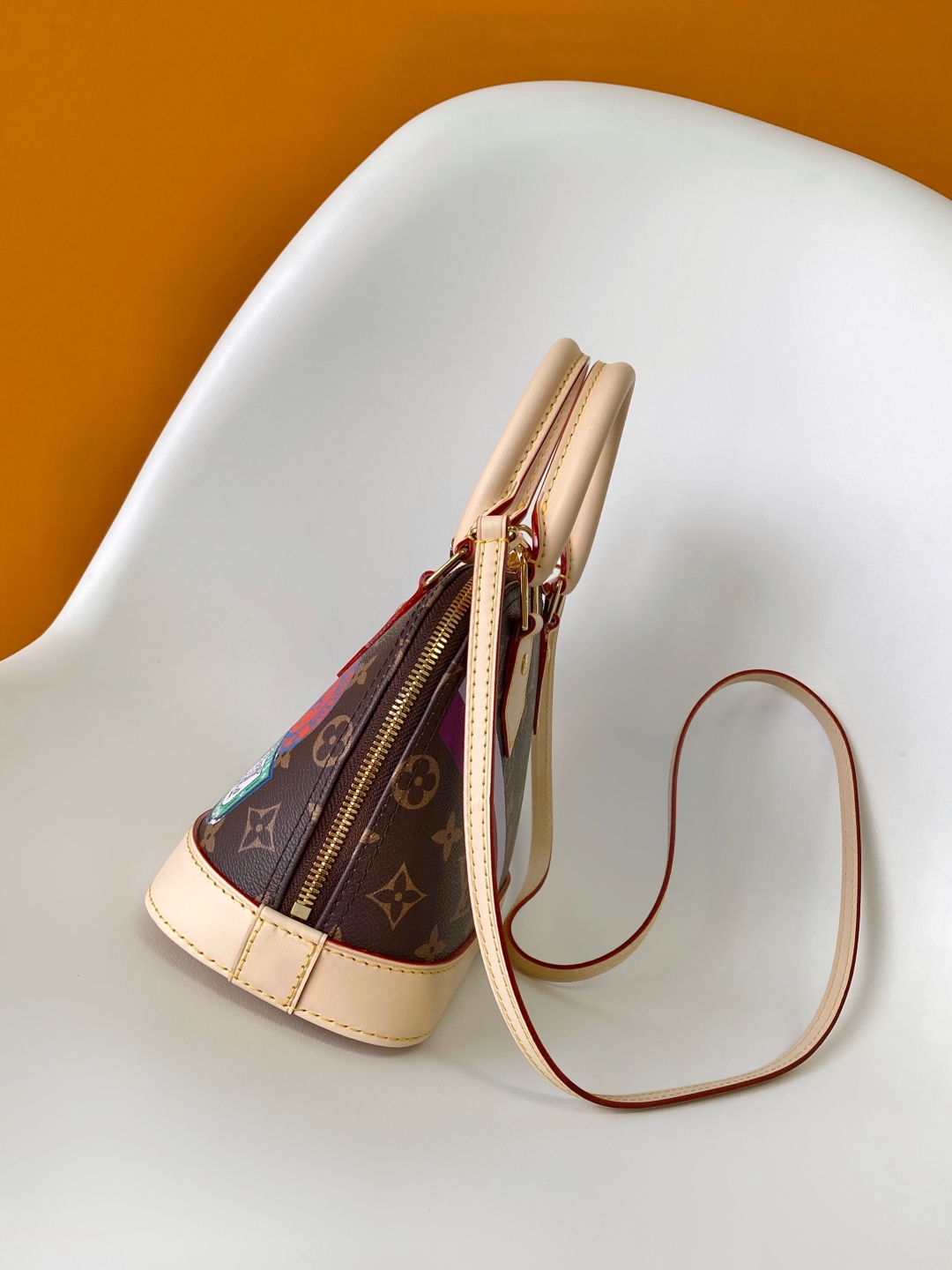 LV 一比一 Alma BB Monogram 拼貼徽章拼色手提包|超A仿原單精品圖片 13 LV 一比一 Alma BB Monogram 拼貼徽章拼色手提包|歐美奢侈品精品推薦