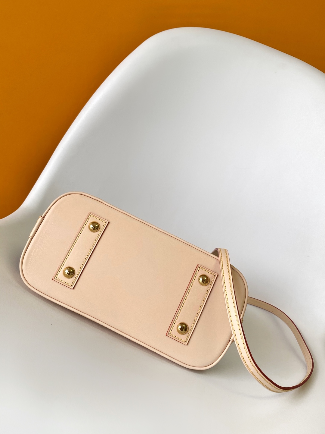 LV 一比一 Alma BB Monogram 拼貼徽章拼色手提包|超A仿原單精品圖片 12 LV 一比一 Alma BB Monogram 拼貼徽章拼色手提包|歐美奢侈品精品推薦