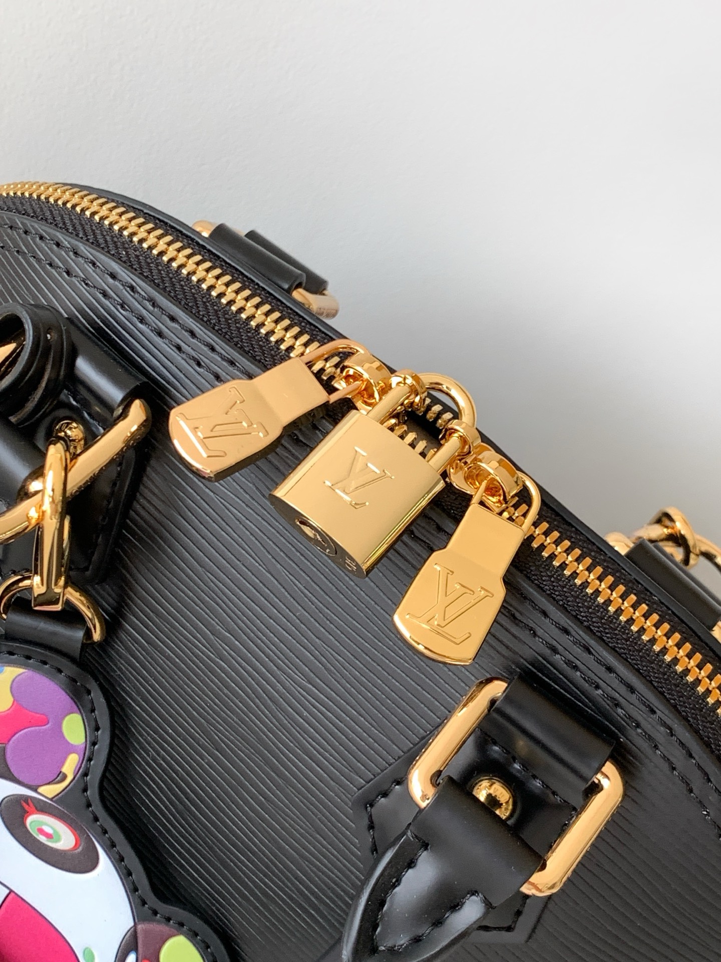 LV 高仿 Alma BB 黑色熊貓聯名設計手提包｜歐美奢侈品精品推薦