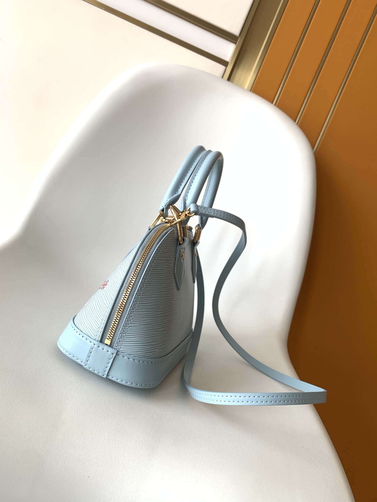 LV 高仿 Alma BB 淺藍色熊貓聯名設計手提包｜歐美奢侈品精品推薦