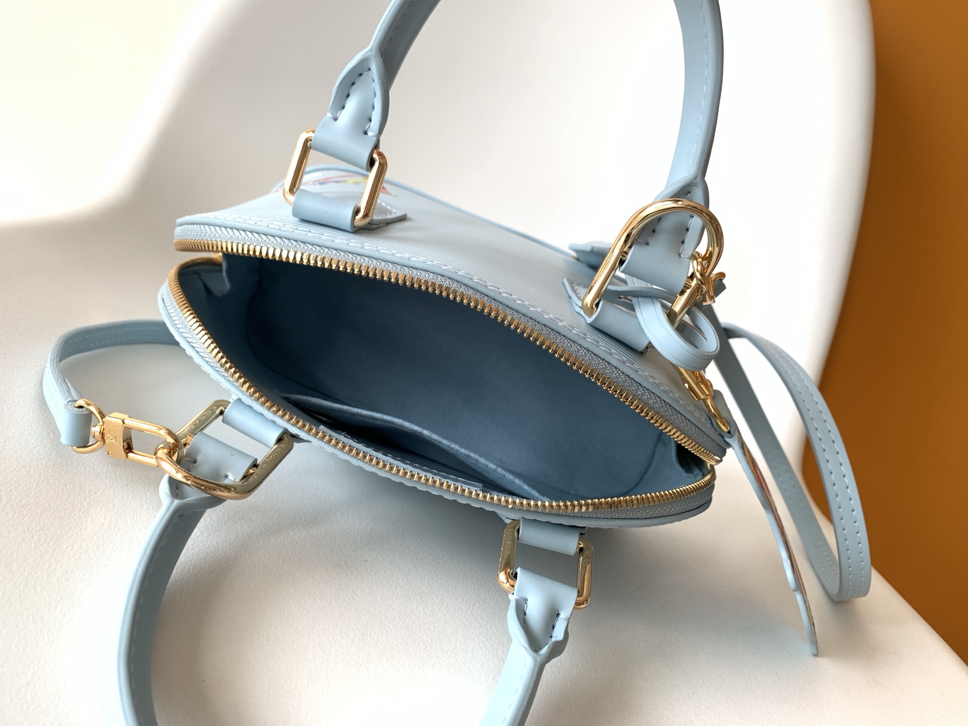 LV 高仿 Alma BB 淺藍色熊貓聯名設計手提包｜歐美奢侈品精品推薦