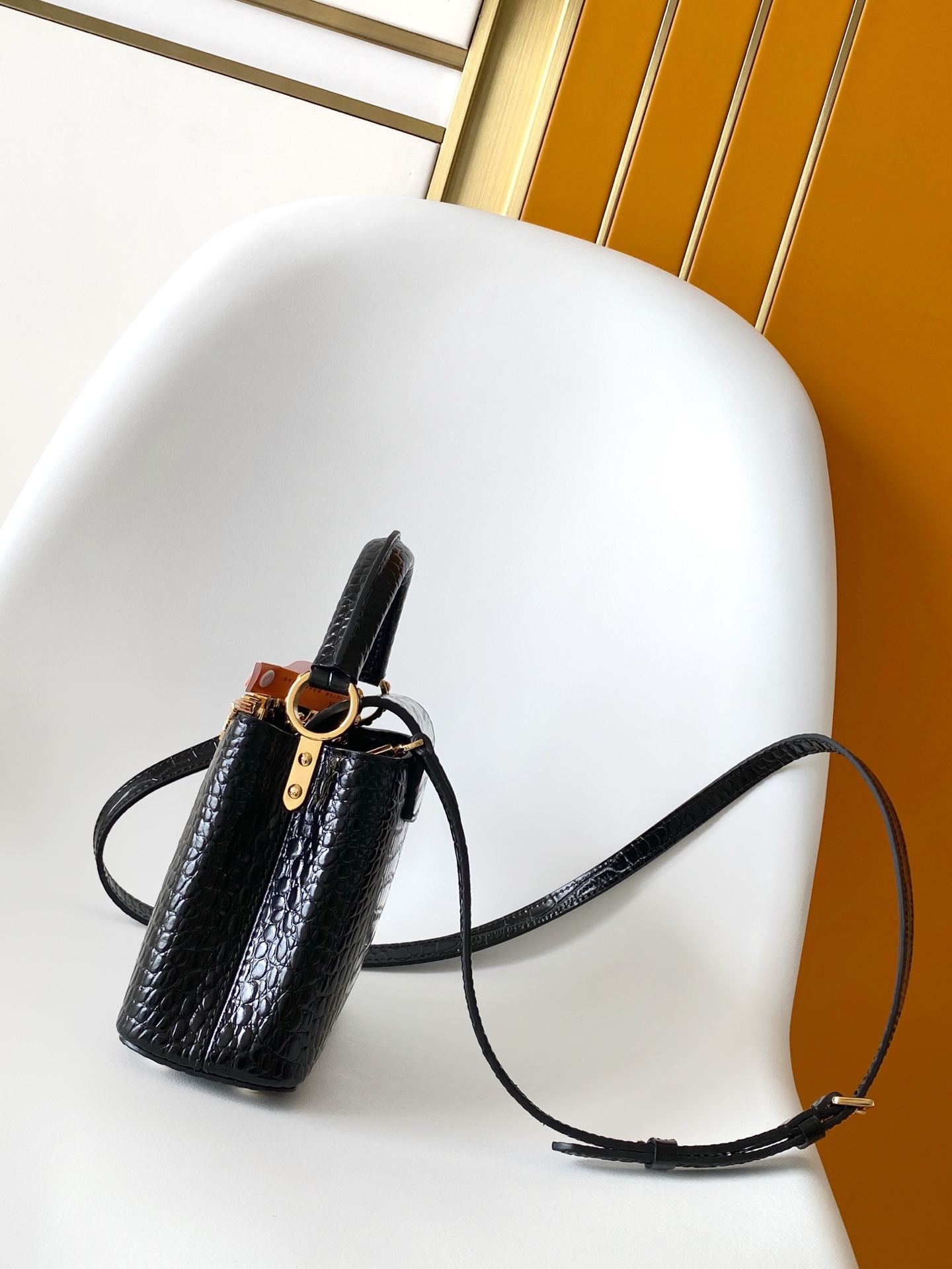 LV 一比一 Capucines BB 黑色鱷魚紋質感手提包｜歐美奢侈品精品推薦