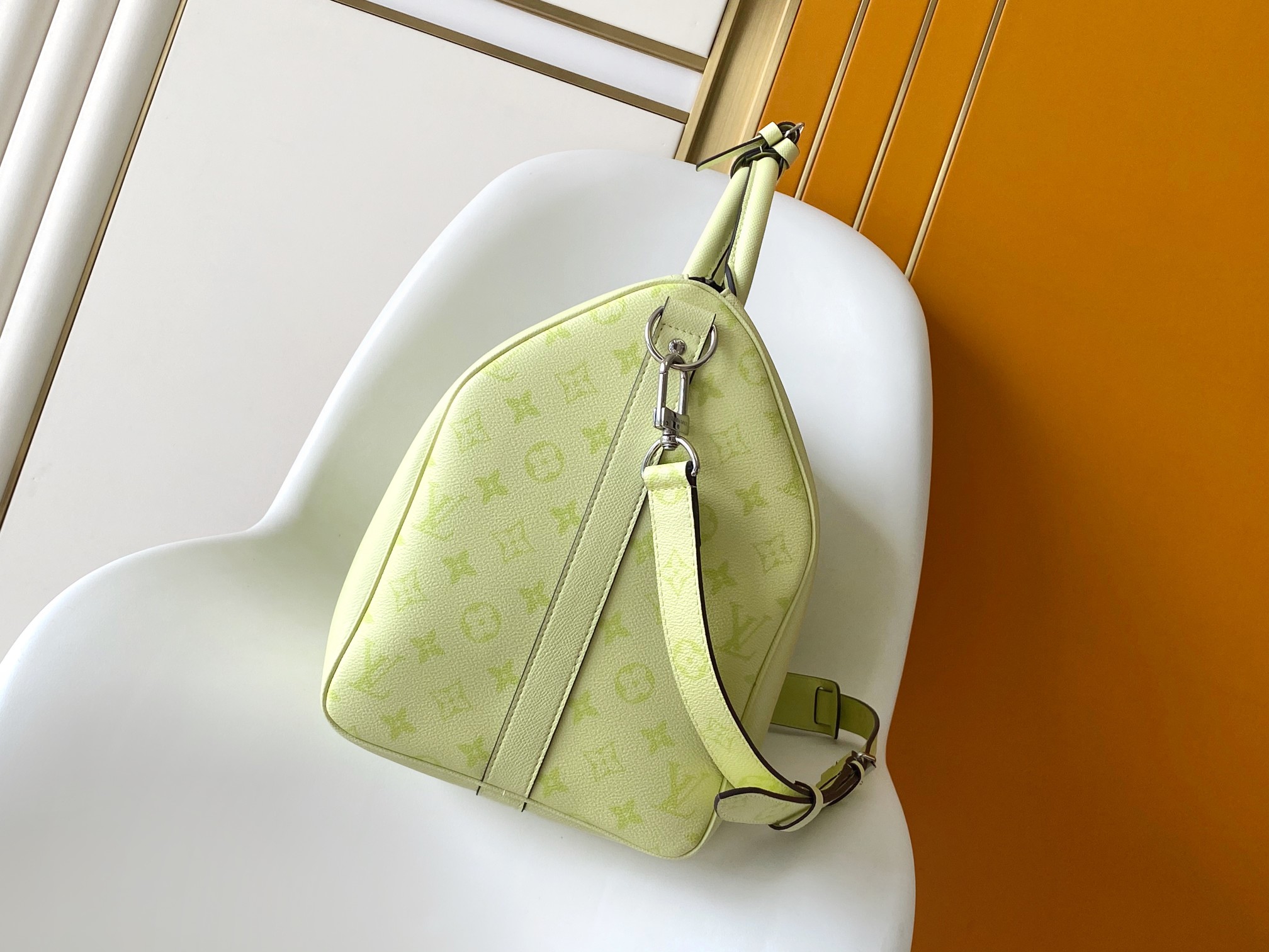 LV 原單 Keepall 檸檬綠旅行袋 清新配色大容量款|超A仿原單精品圖片 13 LV 原單 Keepall 檸檬綠旅行袋 清新配色大容量款|歐美奢侈品精品推薦