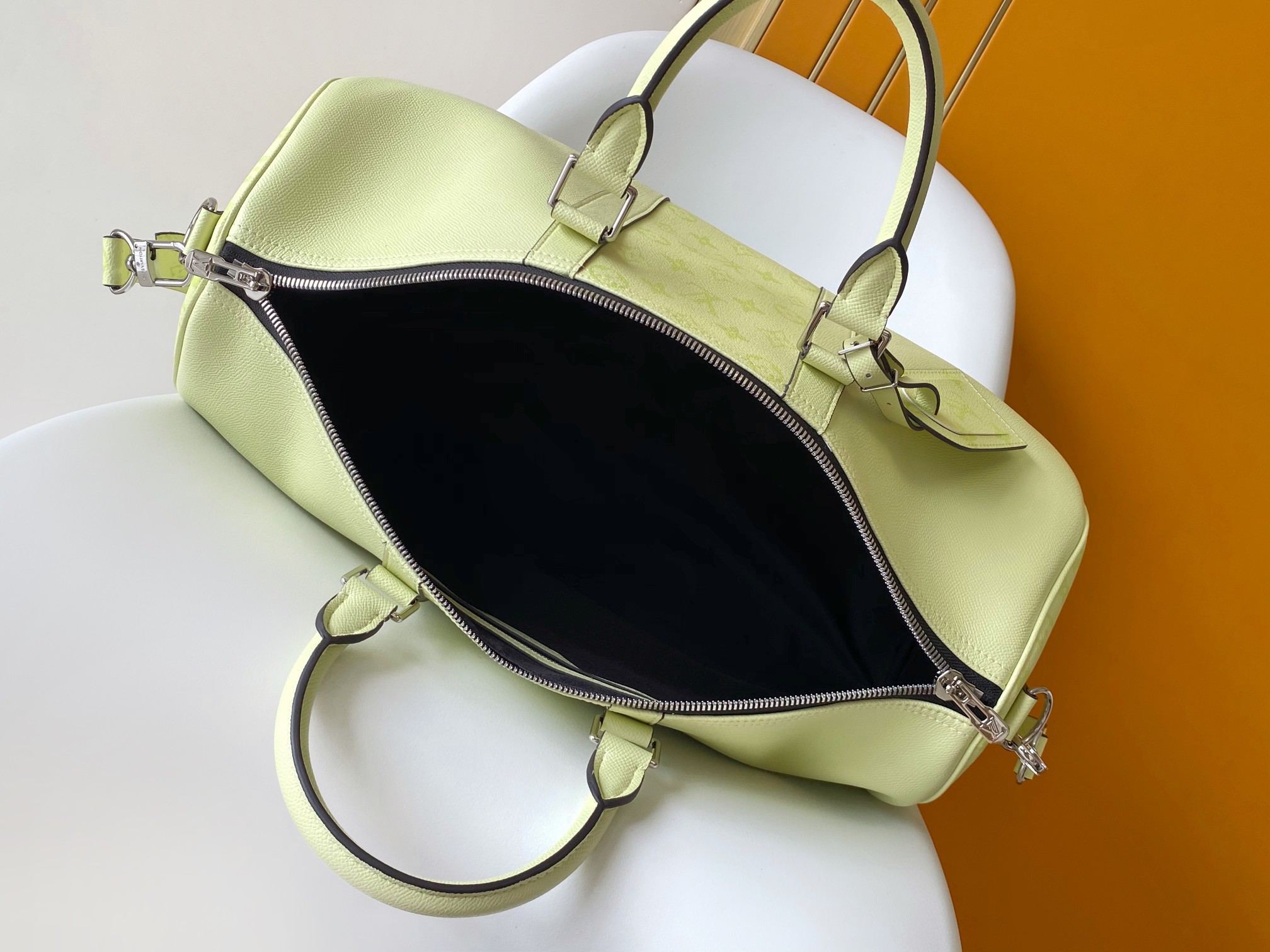 LV 原單 Keepall 檸檬綠旅行袋 清新配色大容量款|超A仿原單精品圖片 8 LV 原單 Keepall 檸檬綠旅行袋 清新配色大容量款|歐美奢侈品精品推薦