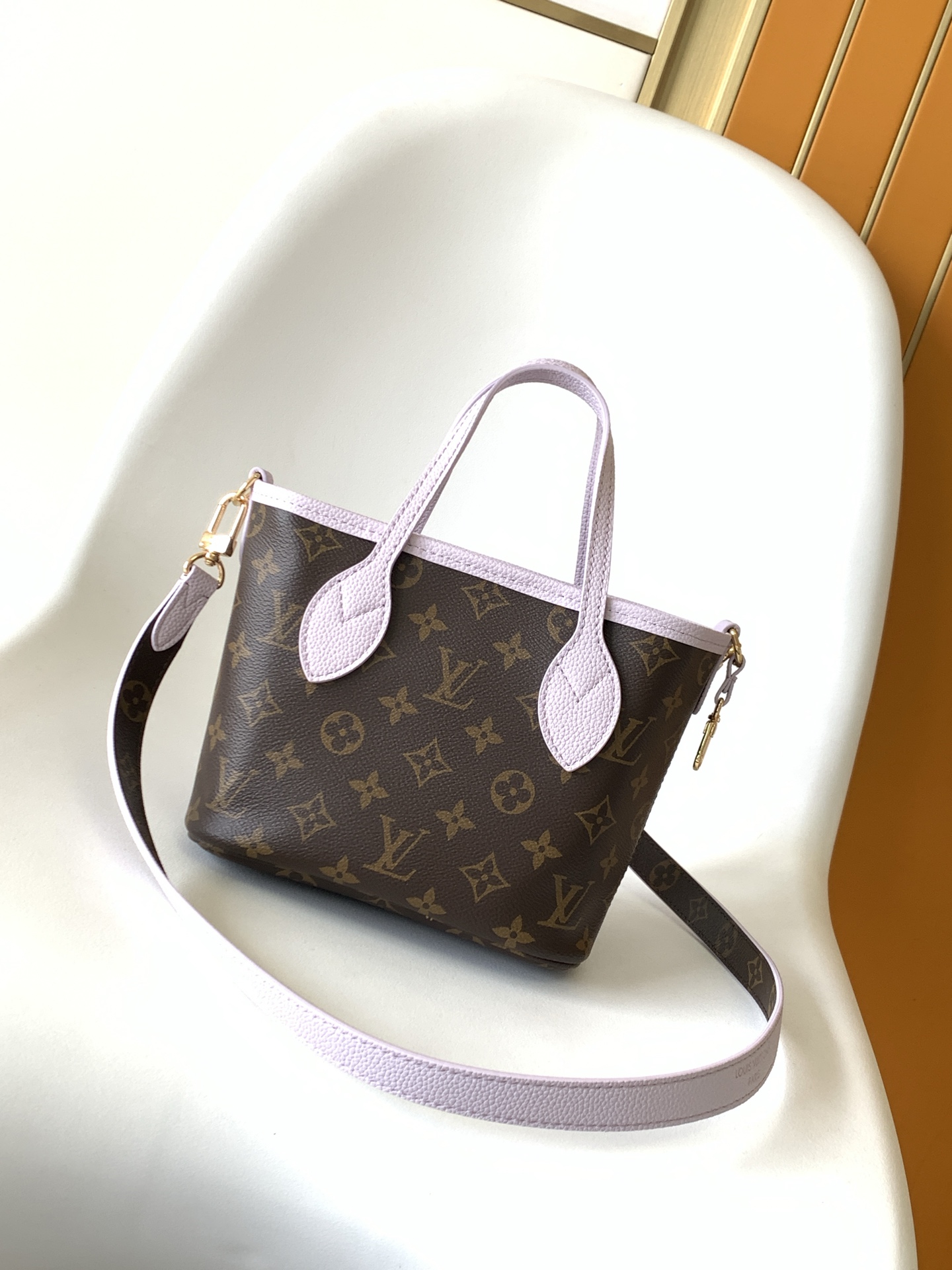 LV 一比一 Onthego Mini 手提包 Monogram 拼淡紫配色|超A仿原單精品圖片 13 LV 一比一 Onthego Mini 手提包 Monogram 拼淡紫配色|歐美奢侈品精品推薦