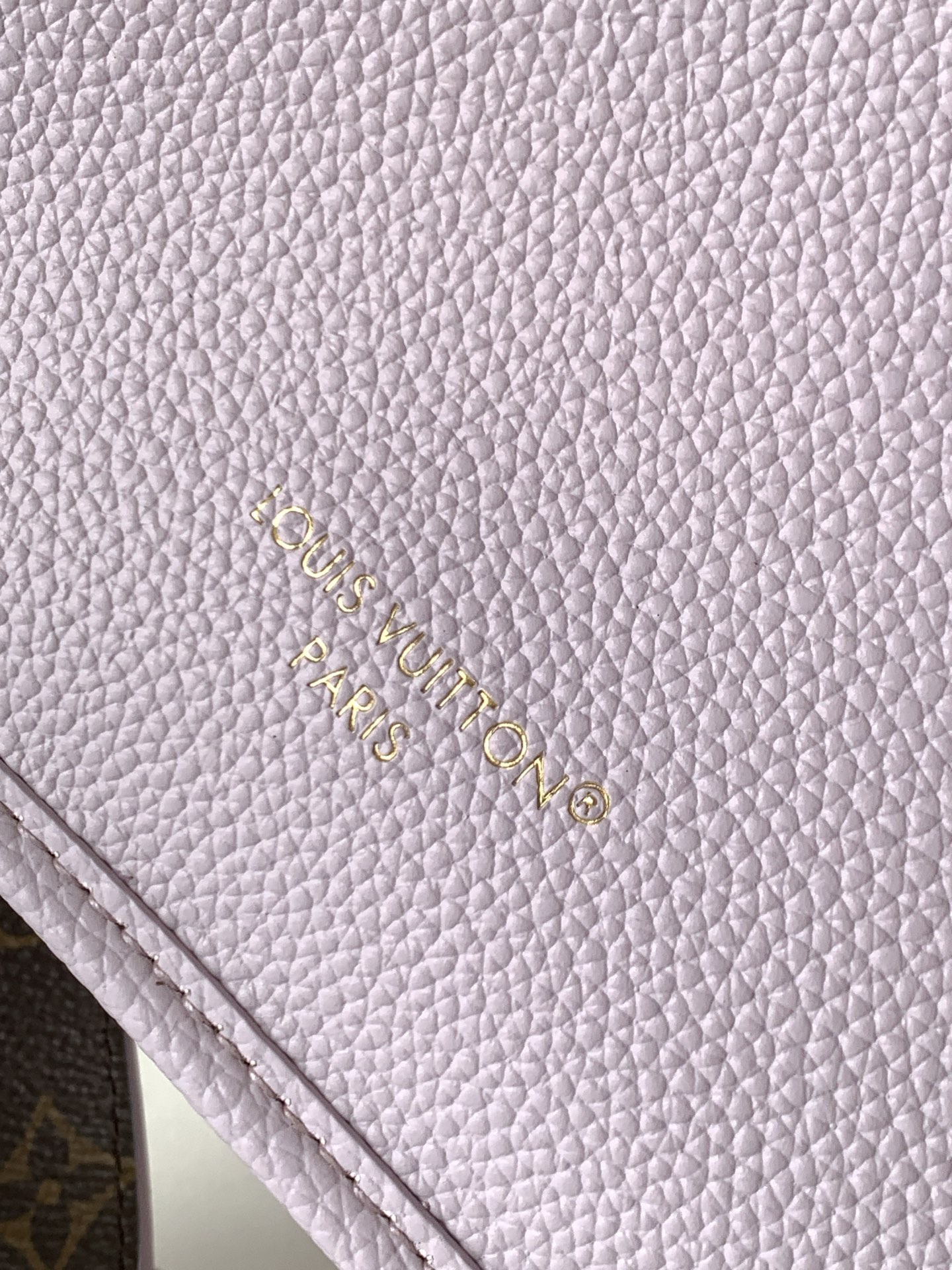 LV 一比一 Onthego Mini 手提包 Monogram 拼淡紫配色|超A仿原單精品圖片 8 LV 一比一 Onthego Mini 手提包 Monogram 拼淡紫配色|歐美奢侈品精品推薦