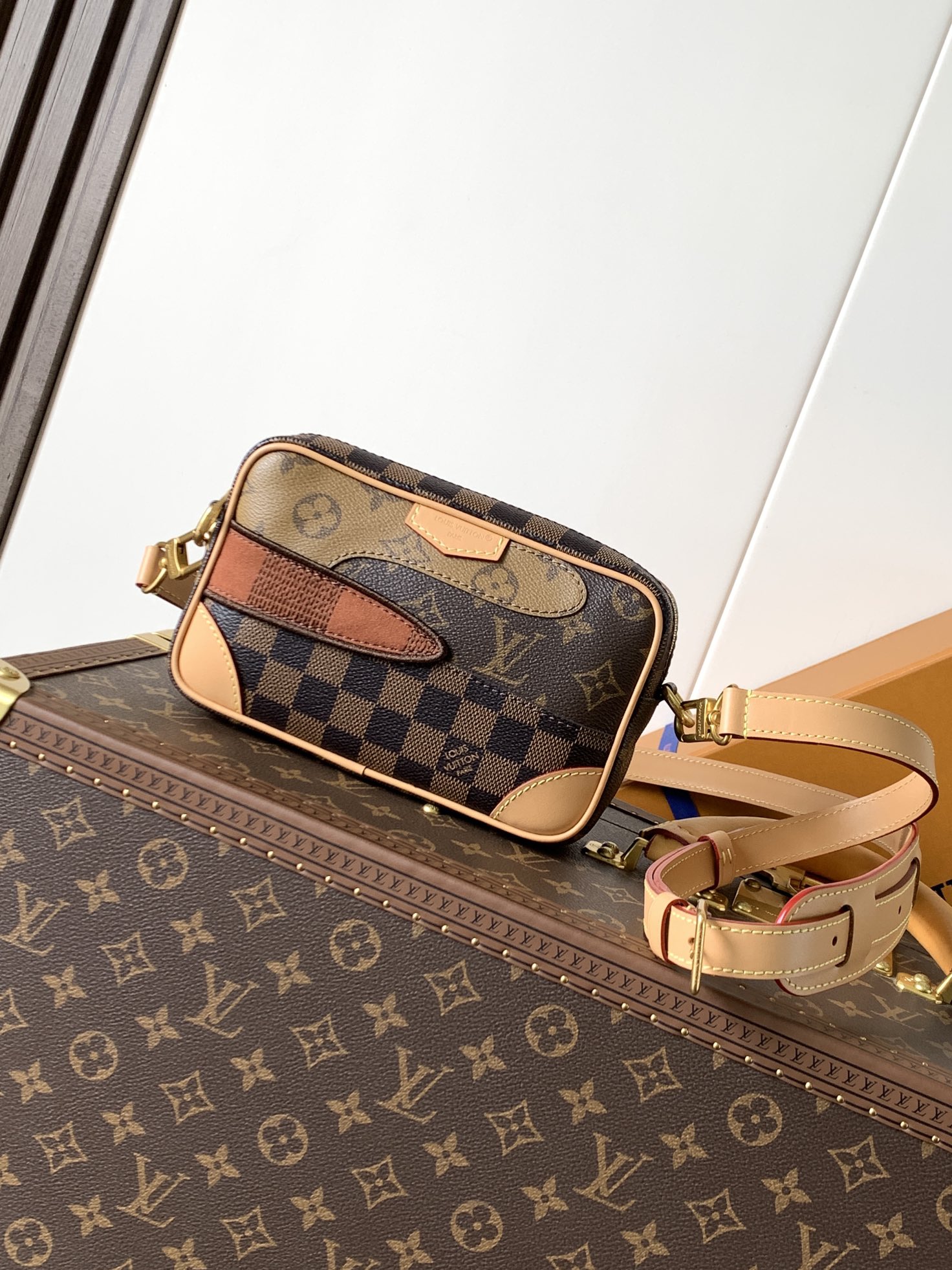 LV 高仿 Dauphine 相機包 Patchwork 拼接款|超A仿原單精品圖片 6 LV 高仿 Dauphine 相機包 Patchwork 拼接款|歐美奢侈品精品推薦