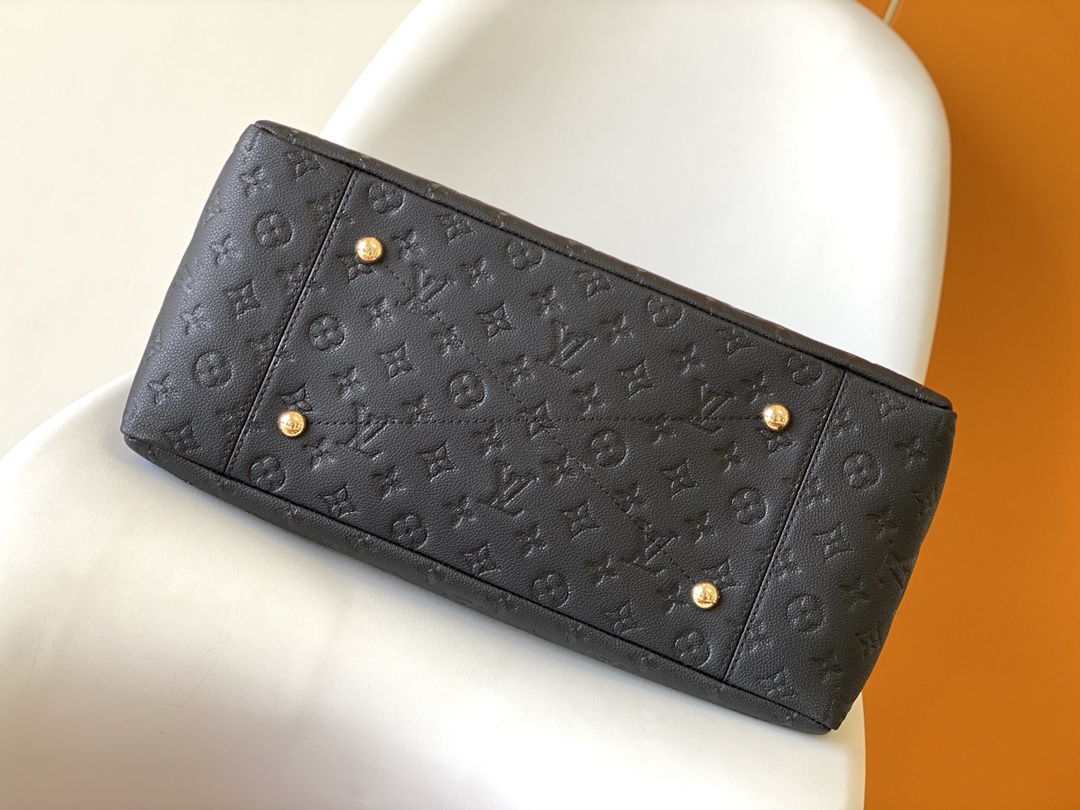 LV 一比一黑壓紋皮革肩背包 金屬吊飾點綴百搭款｜歐美奢侈品精品推薦