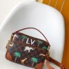 LV 一比一棋盤格動物印花郵差包 棕色皮革拼接款｜歐美奢侈品精品推薦