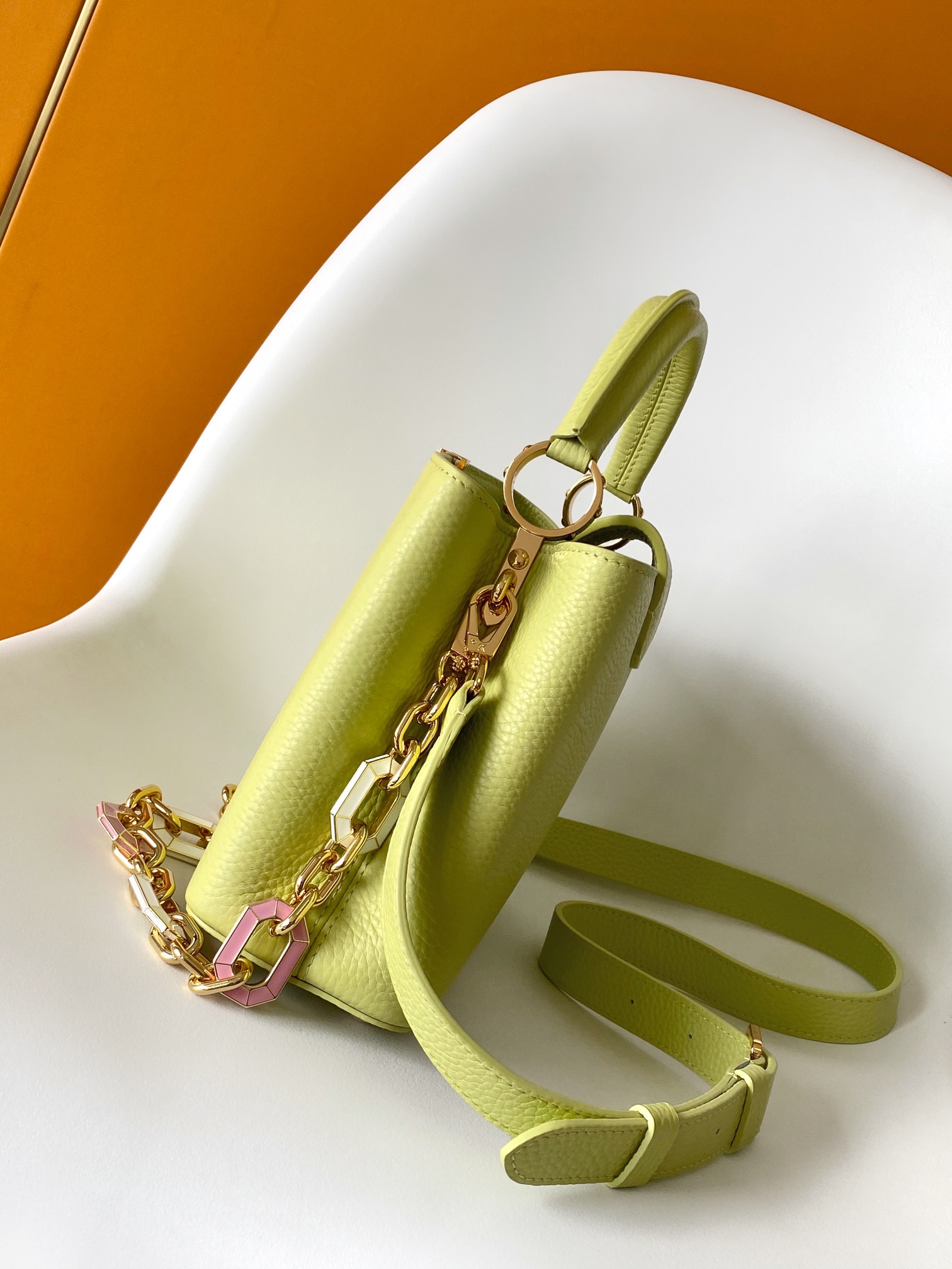 LV 原單Capucines MINI 手提包 粉彩鏈條配件 萊姆綠小牛皮｜歐美奢侈品精品推薦