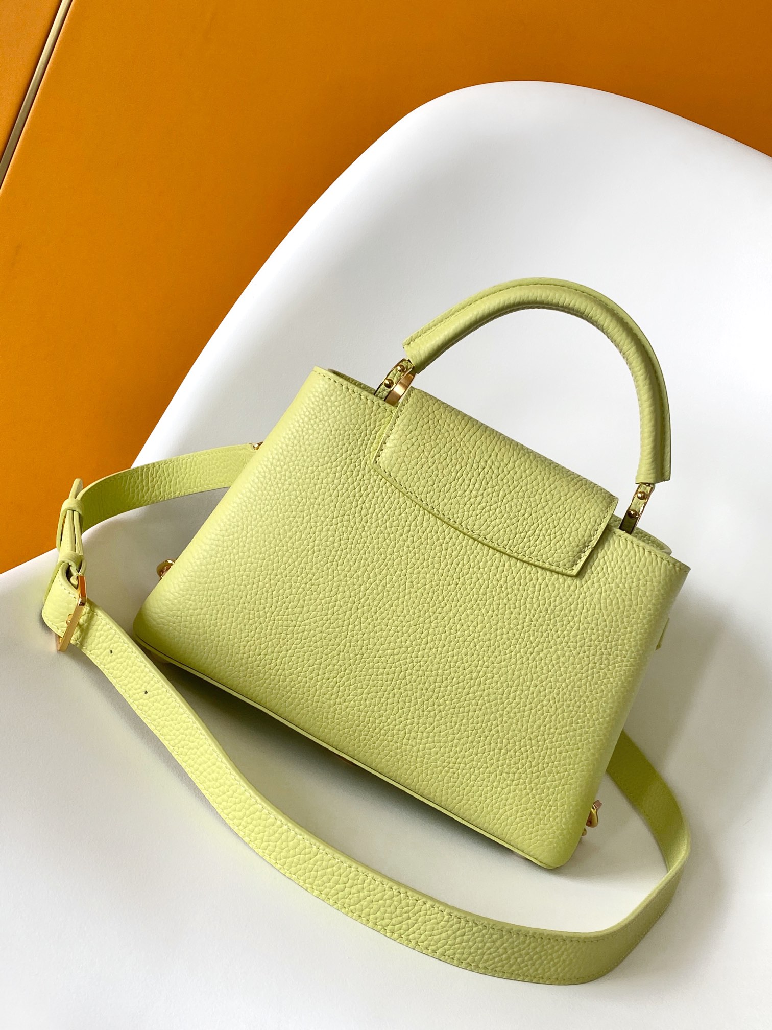 LV 原單Capucines MINI 手提包 粉彩鏈條配件 萊姆綠小牛皮｜歐美奢侈品精品推薦