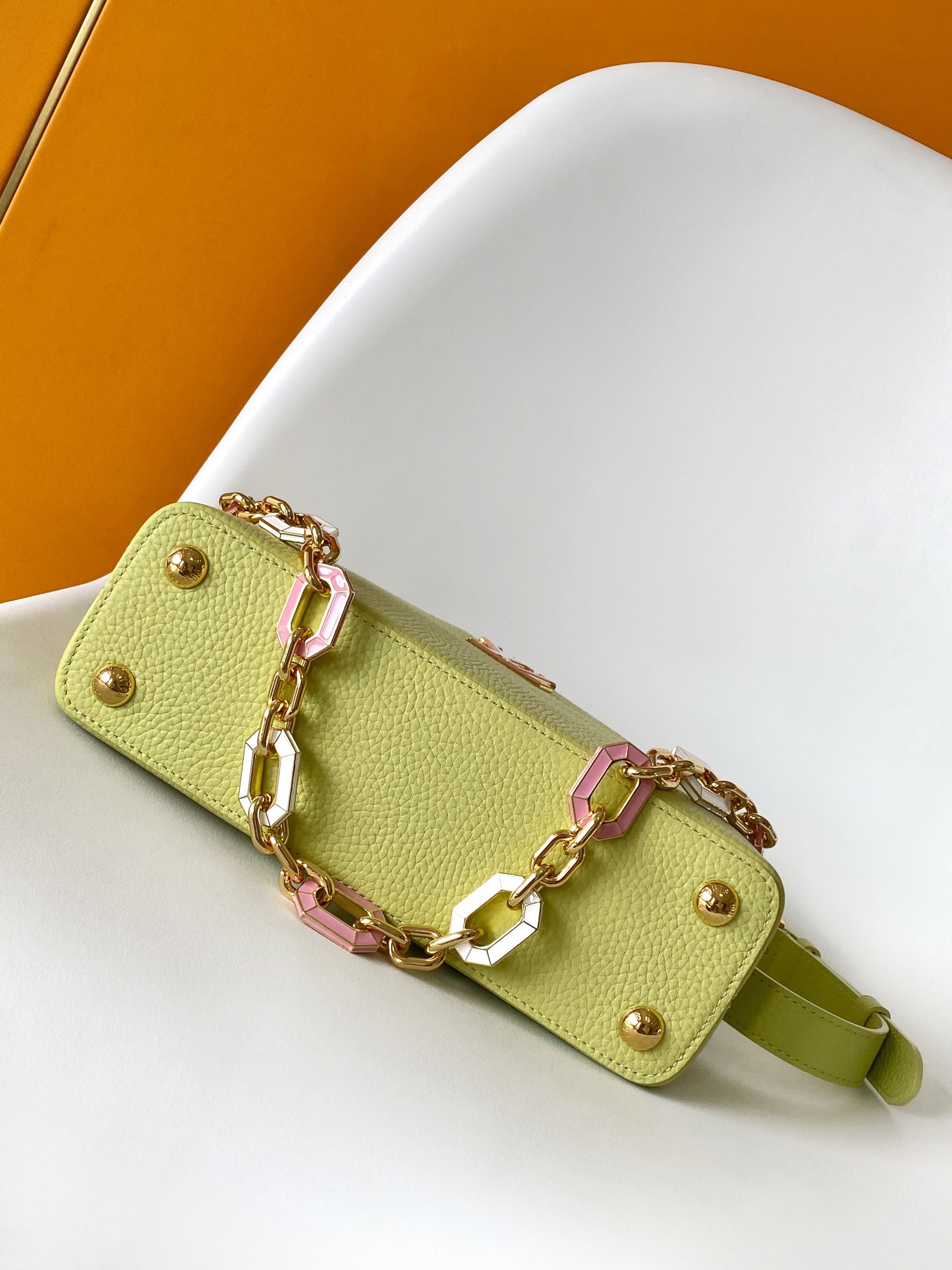LV 原單Capucines MINI 手提包 粉彩鏈條配件 萊姆綠小牛皮｜歐美奢侈品精品推薦