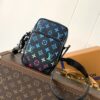 LV高仿男款迷你手機包 彩色Monogram斜背設計 潮流實用款｜歐美奢侈品精品推薦