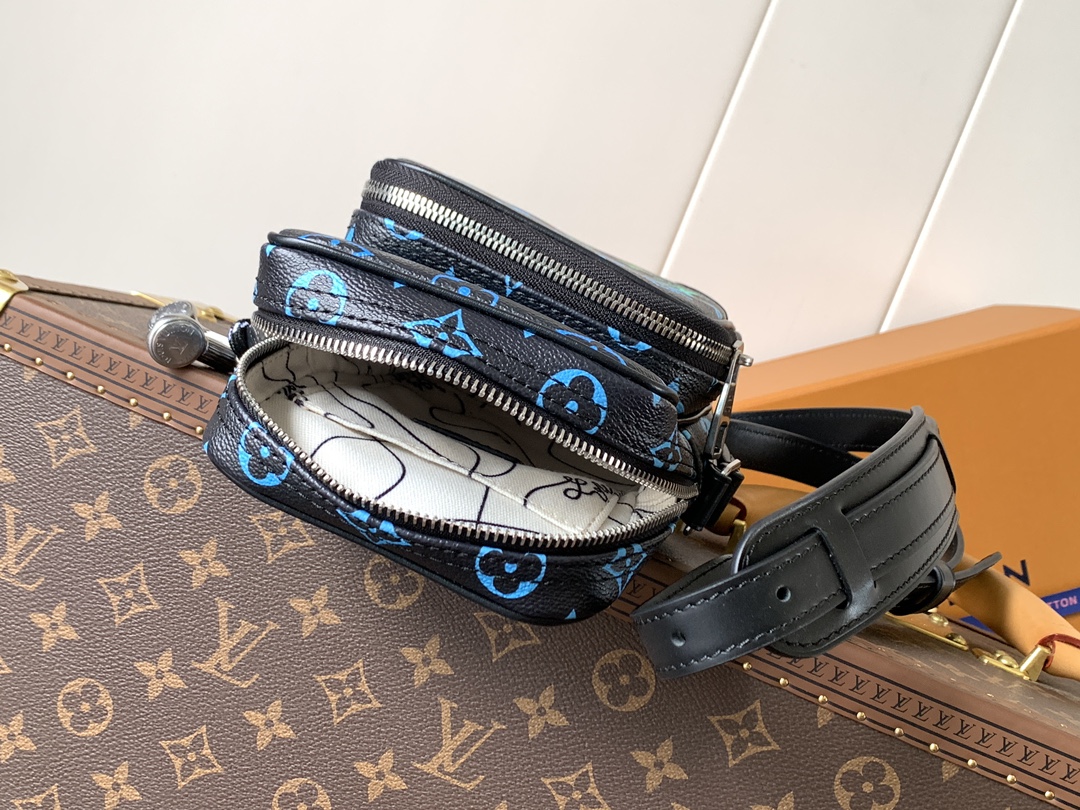 LV高仿男款迷你手機包 彩色Monogram斜背設計 潮流實用款｜歐美奢侈品精品推薦