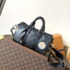 LV高仿黑Monogram Speedy男款包 徽章設計帆布手提斜背兩用｜歐美奢侈品精品推薦
