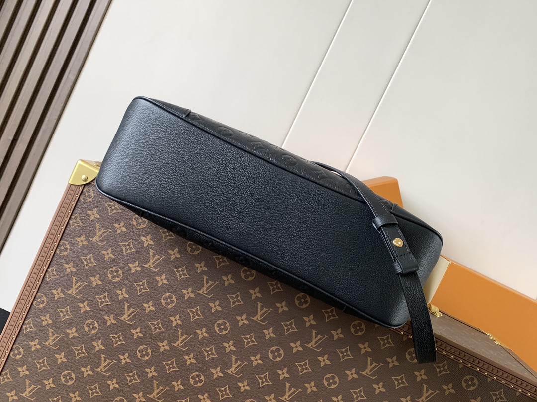 LV高仿黑色Loop Hobo腋下包 壓紋皮革金鏈肩背 都會時尚款｜歐美奢侈品精品推薦