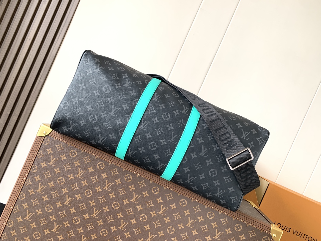 LV高仿Keepall 50旅行袋 黑Monogram亮綠飾邊 運動風大容量包款｜歐美奢侈品精品推薦